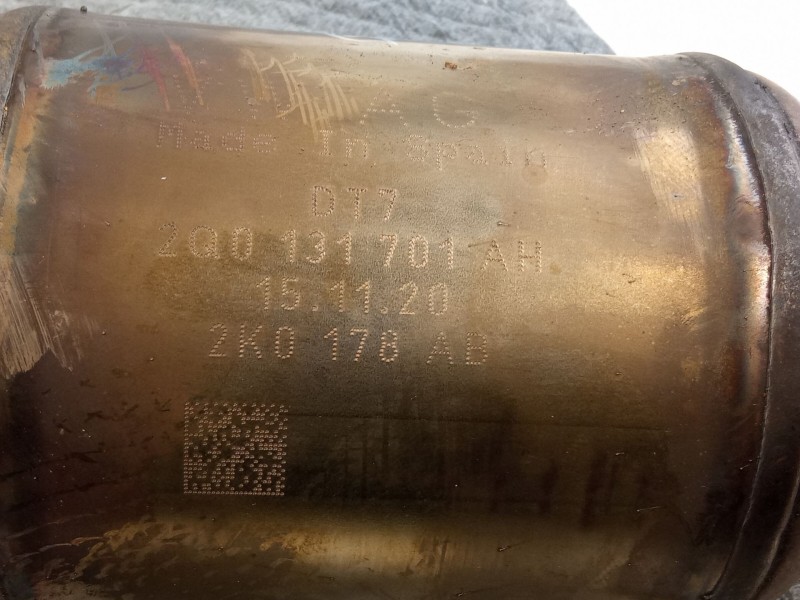 Recambio de catalizador para seat ibiza referencia OEM IAM 2q0131723g  