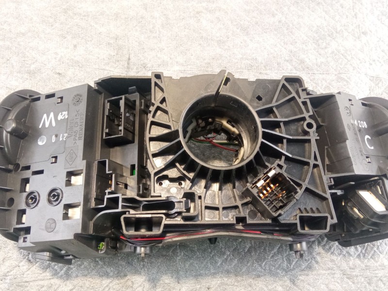Recambio de mando multifuncion para renault scenic referencia OEM IAM   