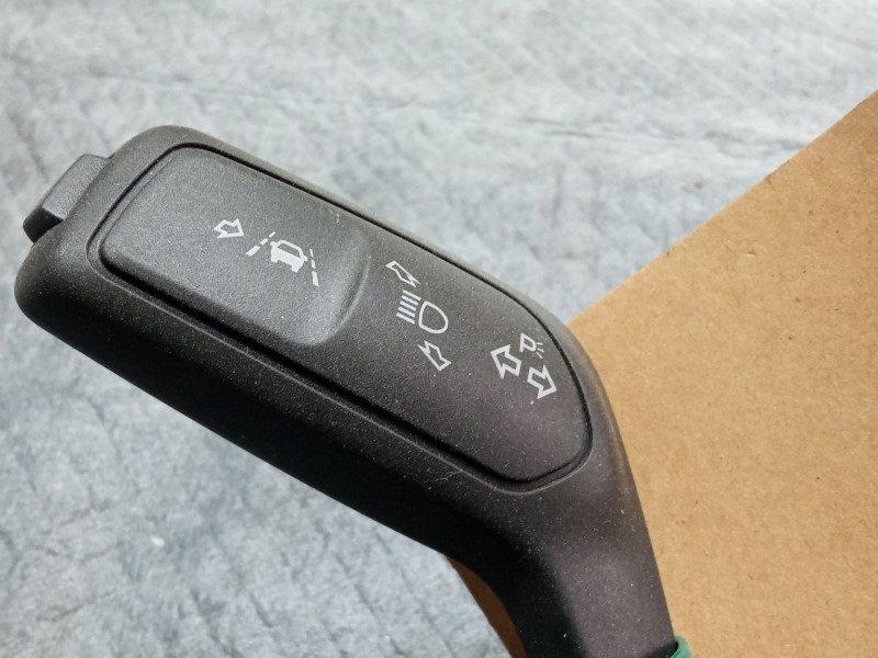 Recambio de mando multifuncion para ford fiesta referencia OEM IAM H1BT-3F944-AH  