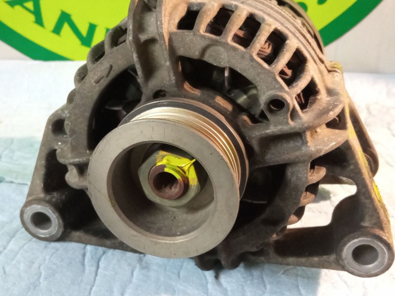 Recambio de alternador para opel corsa referencia OEM IAM 0124225018  0124225018