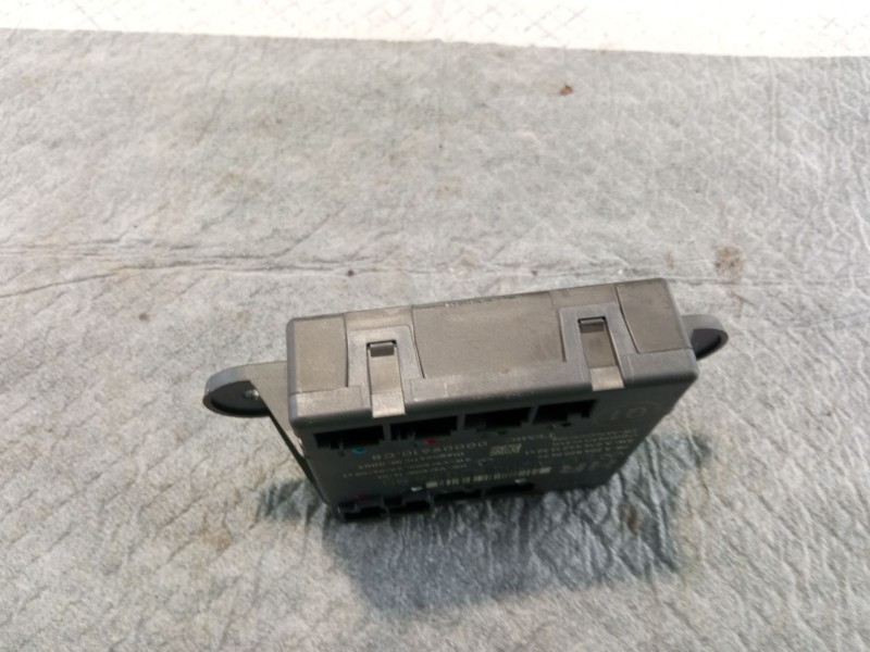 Recambio de modulo confort (trasero derecho) para mercedes-benz c220 referencia OEM IAM A2048207685  