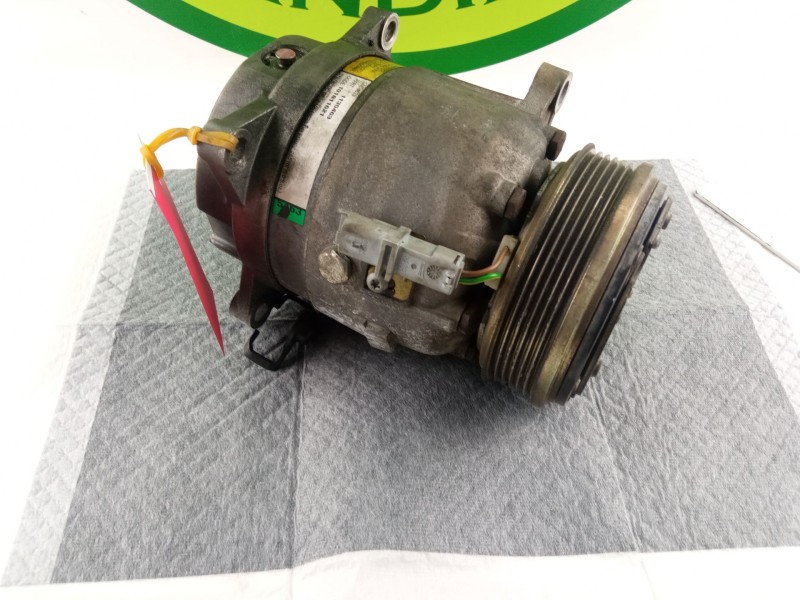 Recambio de compresor aire acondicionado para peugeot 406 referencia OEM IAM 1135463  