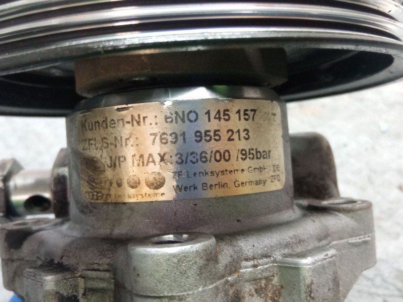 Recambio de bomba dirección mecánica para seat ibiza referencia OEM IAM 7631955213  