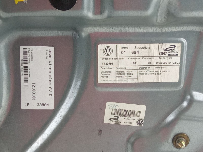 Recambio de elevalunas delantero derecho para volkswagen polo referencia OEM IAM w06q4837402s  