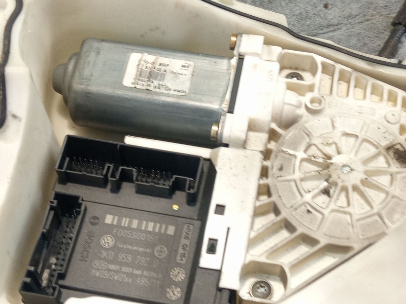 Recambio de elevalunas delantero derecho para seat altea referencia OEM IAM   