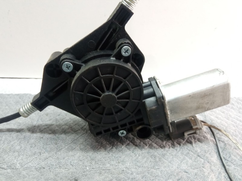 Recambio de elevalunas delantero derecho para renault master referencia OEM IAM   