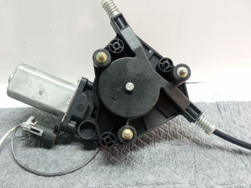 Recambio de elevalunas delantero derecho para renault master referencia OEM IAM   