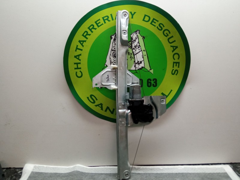 Recambio de elevalunas delantero derecho para peugeot partner referencia OEM IAM 9680557880  