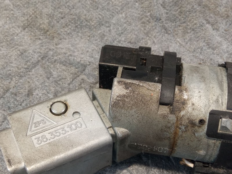 Recambio de conmutador de arraque para peugeot 307 referencia OEM IAM 964844518036353100  