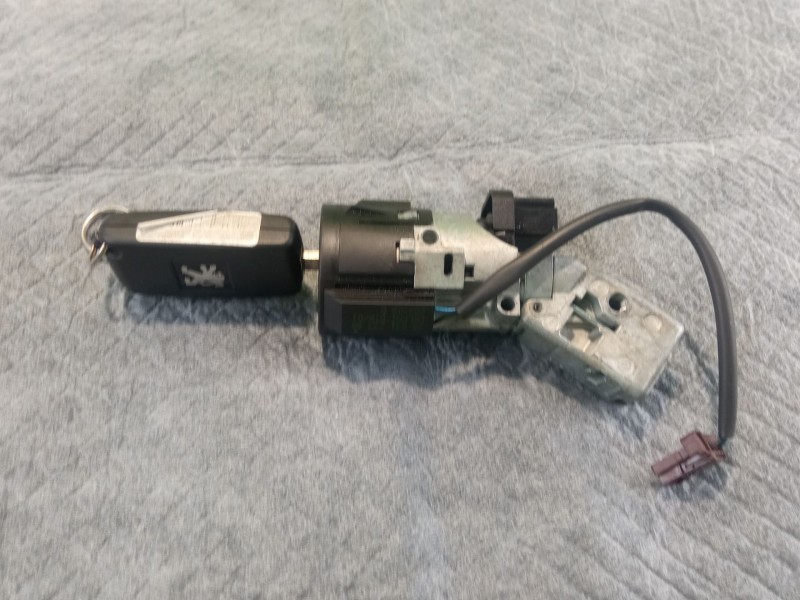 Recambio de antirrobo para peugeot 407 referencia OEM IAM   