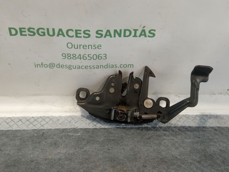 Recambio de cerradura capot para nissan terrano referencia OEM IAM   