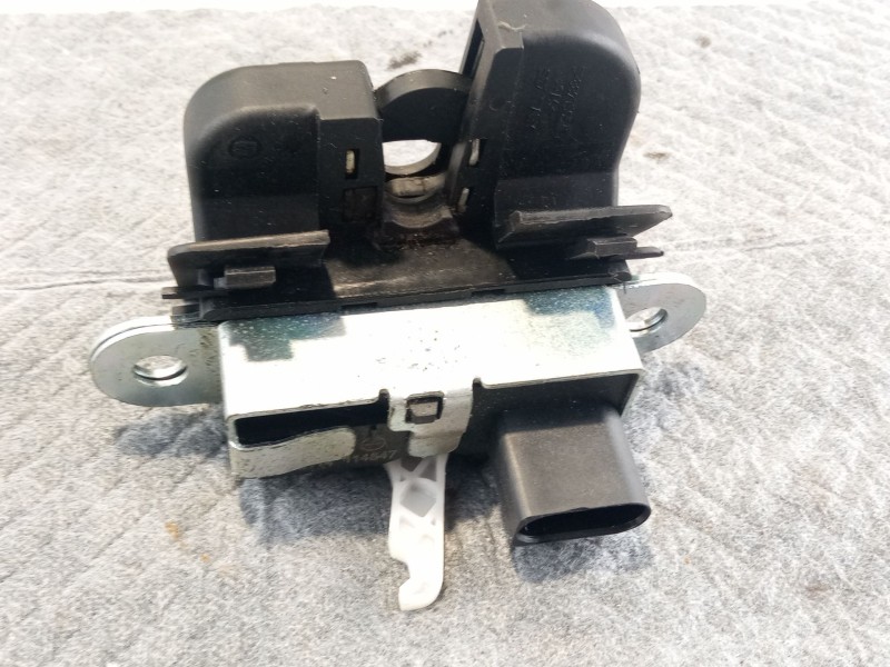 Recambio de cerradura maletero / porton para seat altea referencia OEM IAM 5P8827505B  