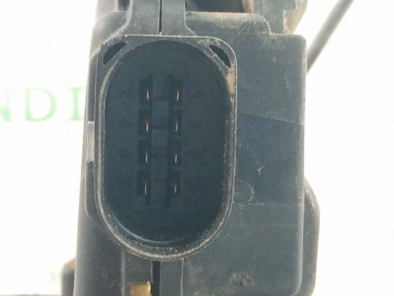 Recambio de cerradura puerta delantera derecha para volkswagen golf referencia OEM IAM   