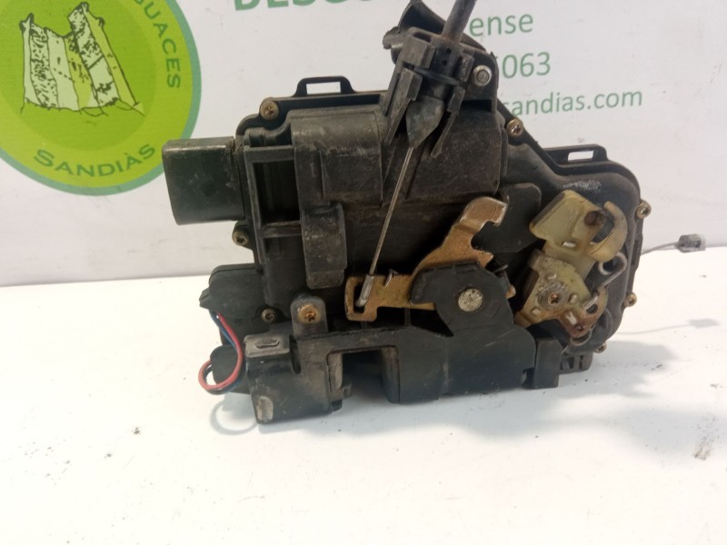 Recambio de cerradura puerta delantera derecha para seat toledo referencia OEM IAM   