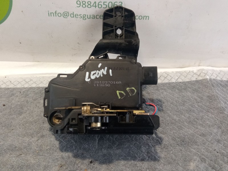 Recambio de cerradura puerta delantera derecha para seat león referencia OEM IAM 3B1837016A  