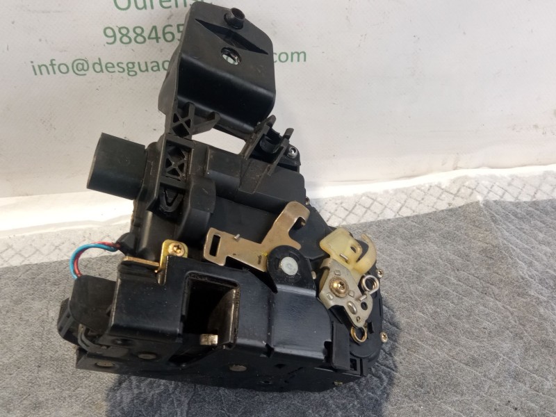 Recambio de cerradura puerta delantera derecha para seat león referencia OEM IAM 3B1837016A  
