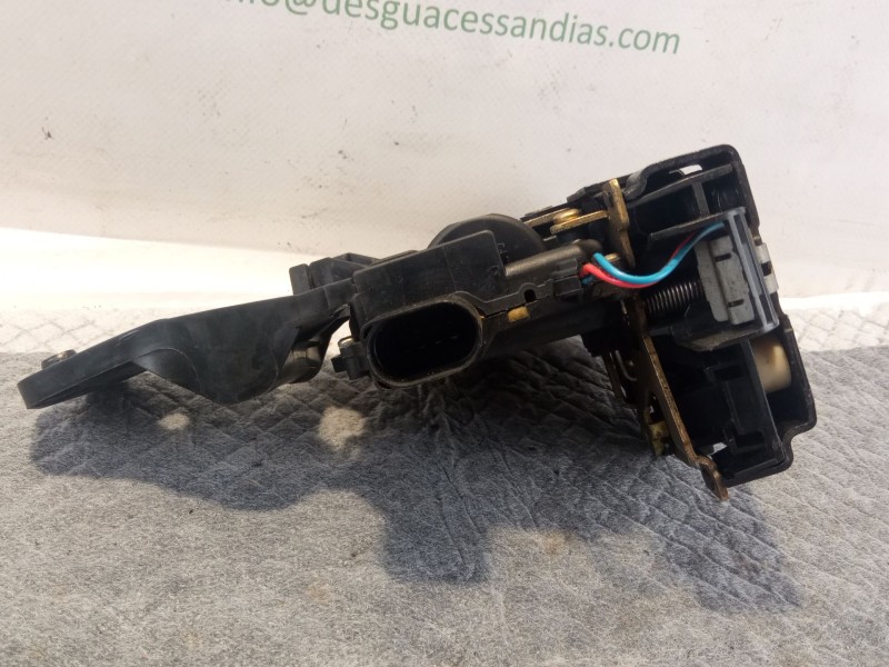 Recambio de cerradura puerta delantera derecha para seat león referencia OEM IAM 3B1837016A  