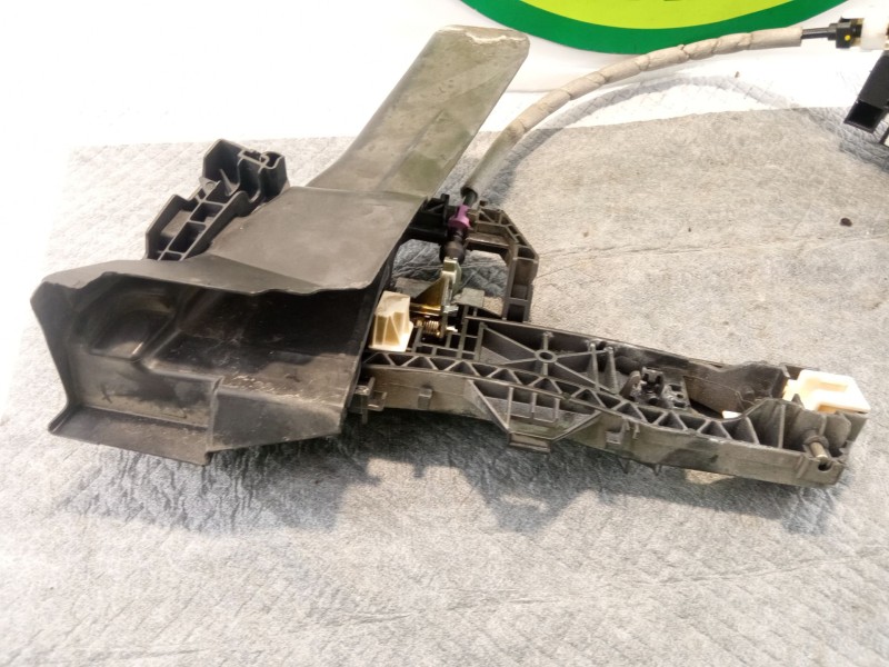 Recambio de cerradura puerta delantera derecha para mercedes-benz c220 referencia OEM IAM   