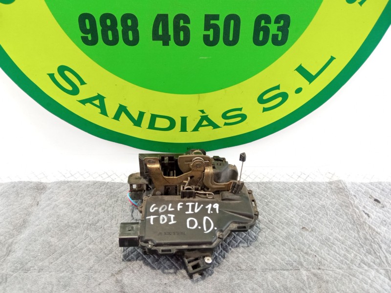 Recambio de cerradura puerta delantera derecha para volkswagen golf referencia OEM IAM   