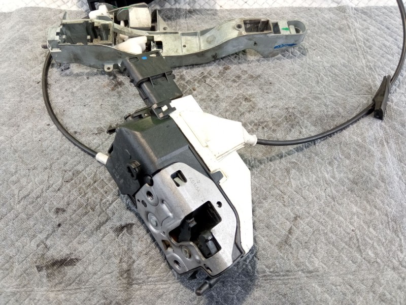 Recambio de cerradura puerta delantera derecha para peugeot 308 referencia OEM IAM   