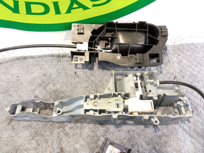 Recambio de cerradura puerta delantera derecha para peugeot 308 referencia OEM IAM   