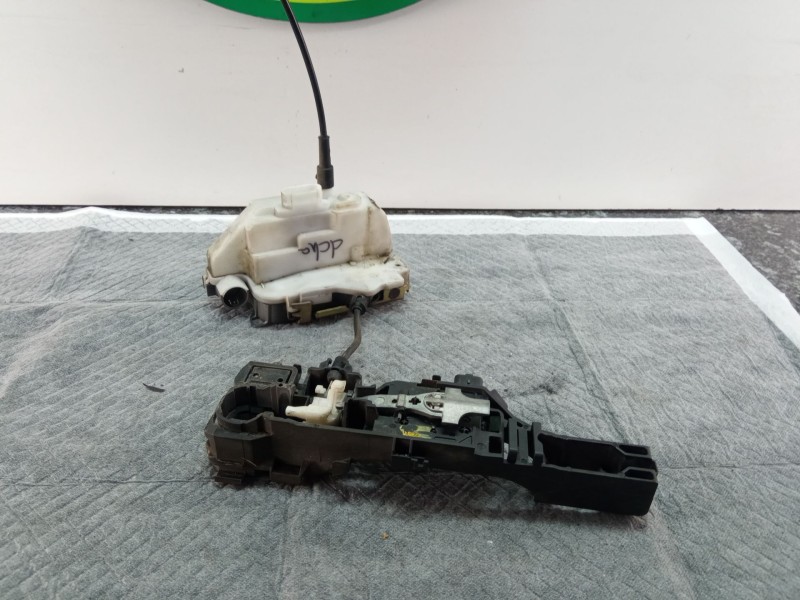 Recambio de cerradura puerta delantera derecha para renault scenic referencia OEM IAM   