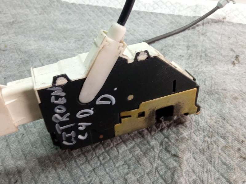 Recambio de cerradura puerta delantera derecha para citroën c4 referencia OEM IAM 9681331480Q00  