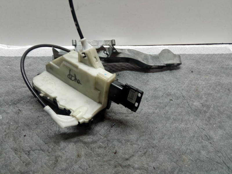 Recambio de cerradura puerta delantera derecha para peugeot partner referencia OEM IAM   