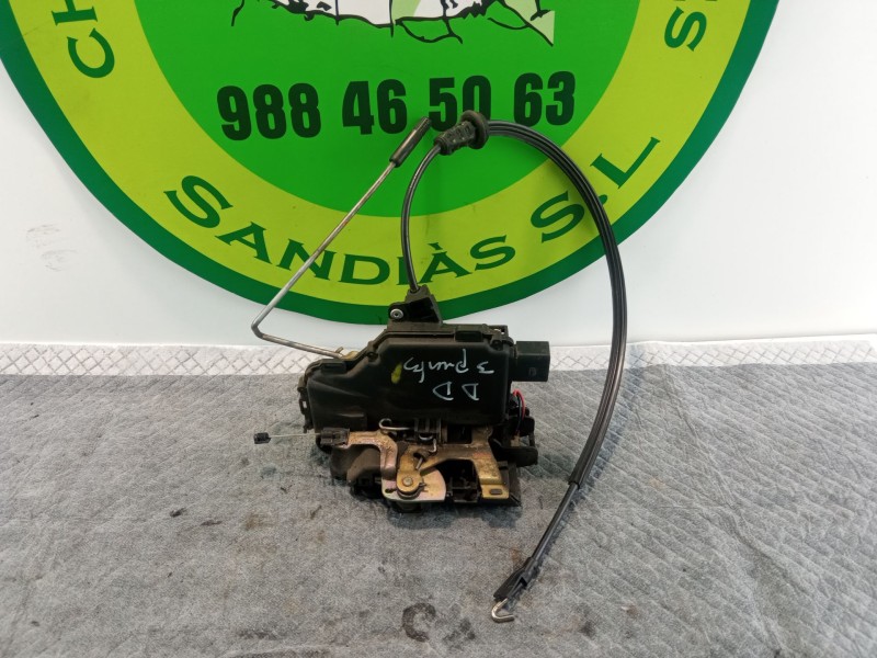 Recambio de cerradura puerta delantera derecha para volkswagen golf referencia OEM IAM   