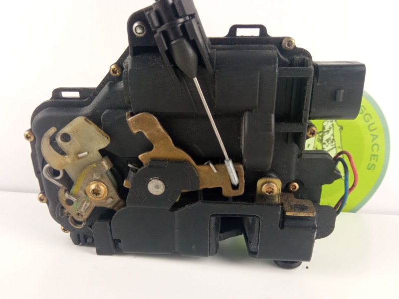 Recambio de cerradura puerta delantera izquierda para seat león referencia OEM IAM C3B1837015A  