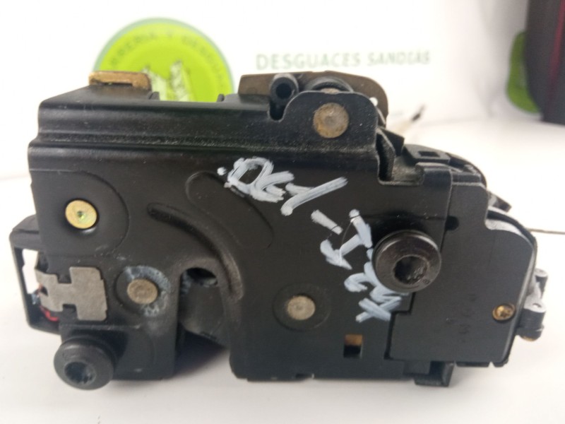 Recambio de cerradura puerta delantera izquierda para seat león referencia OEM IAM C3B1837015A  