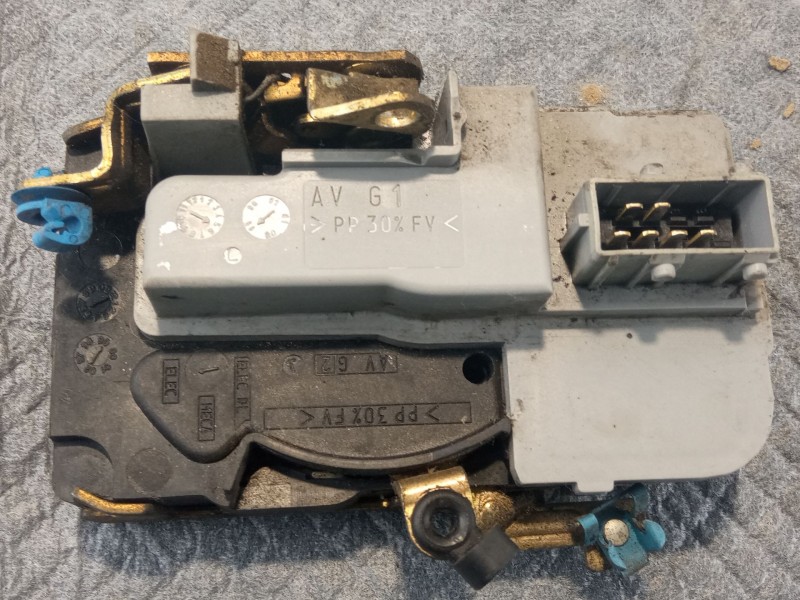 Recambio de cerradura puerta delantera izquierda para citroën berlingo referencia OEM IAM   