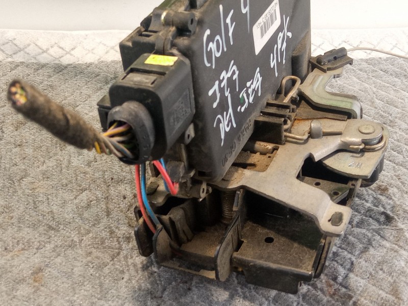 Recambio de cerradura puerta delantera izquierda para volkswagen golf referencia OEM IAM   