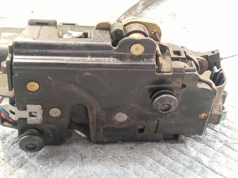 Recambio de cerradura puerta delantera izquierda para seat altea referencia OEM IAM   