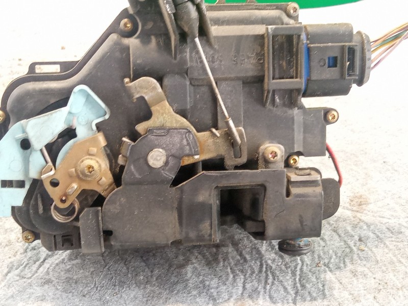 Recambio de cerradura puerta delantera izquierda para seat altea referencia OEM IAM   