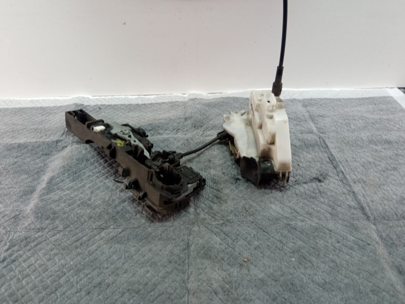 Recambio de cerradura puerta delantera izquierda para renault scenic referencia OEM IAM   