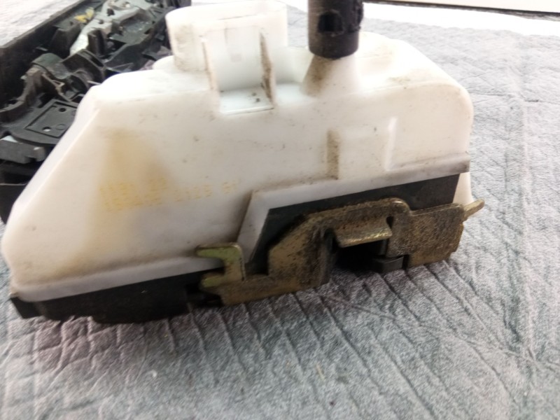 Recambio de cerradura puerta delantera izquierda para renault scenic referencia OEM IAM   