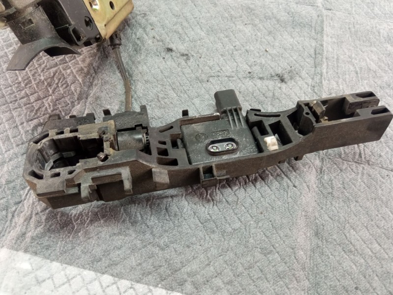 Recambio de cerradura puerta delantera izquierda para renault scenic referencia OEM IAM   