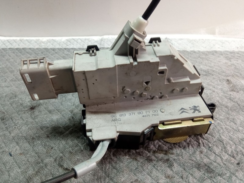 Recambio de cerradura puerta delantera izquierda para citroën c4 referencia OEM IAM 9681337180M00  