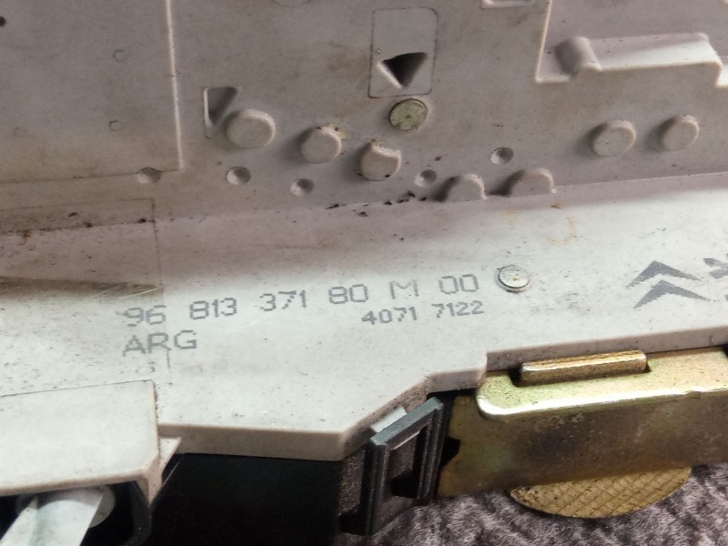 Recambio de cerradura puerta delantera izquierda para citroën c4 referencia OEM IAM 9681337180M00  