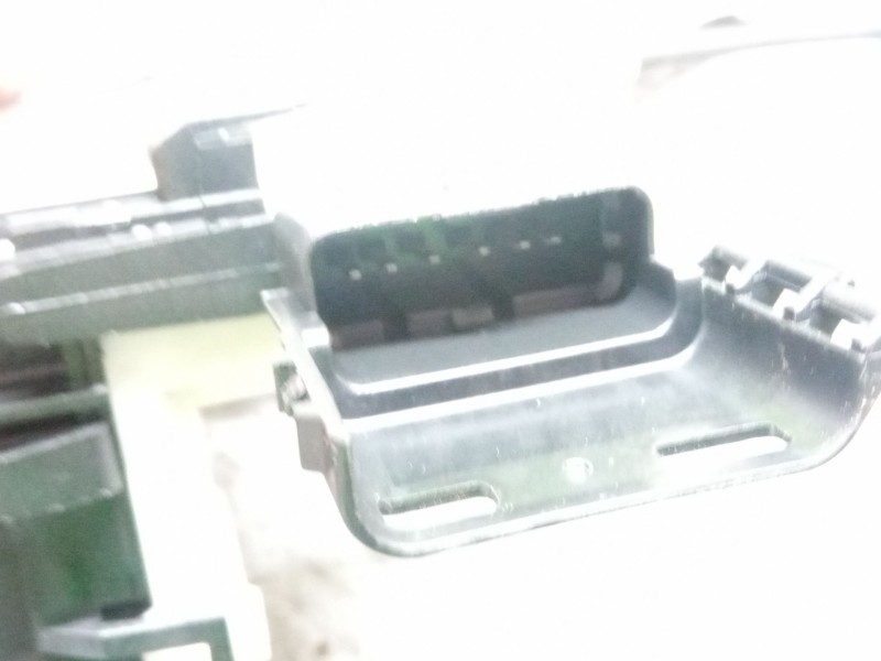 Recambio de cerradura puerta delantera izquierda para peugeot partner referencia OEM IAM   