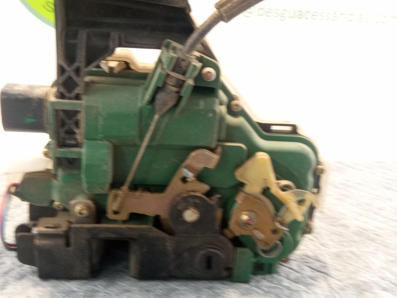 Recambio de cerradura puerta trasera derecha para volkswagen passat referencia OEM IAM   