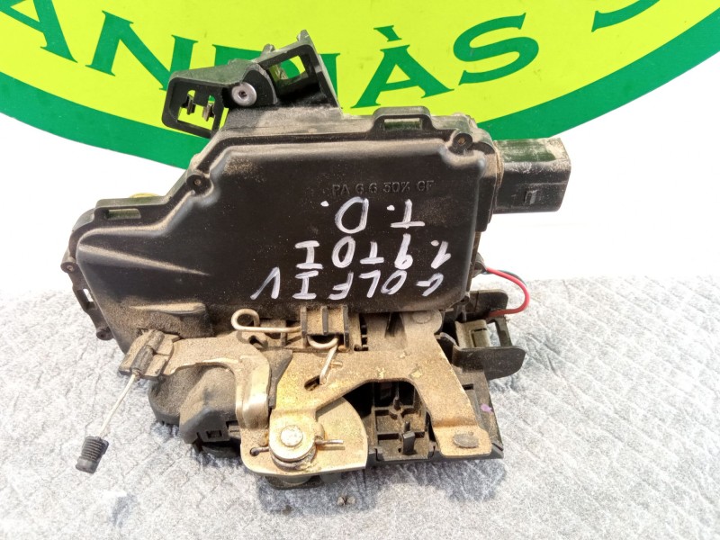 Recambio de cerradura puerta trasera derecha para volkswagen golf referencia OEM IAM   