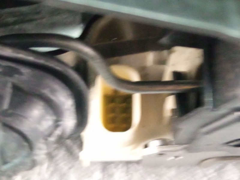 Recambio de cerradura puerta trasera izquierda para mercedes-benz c220 referencia OEM IAM A2047230908A2047600734  