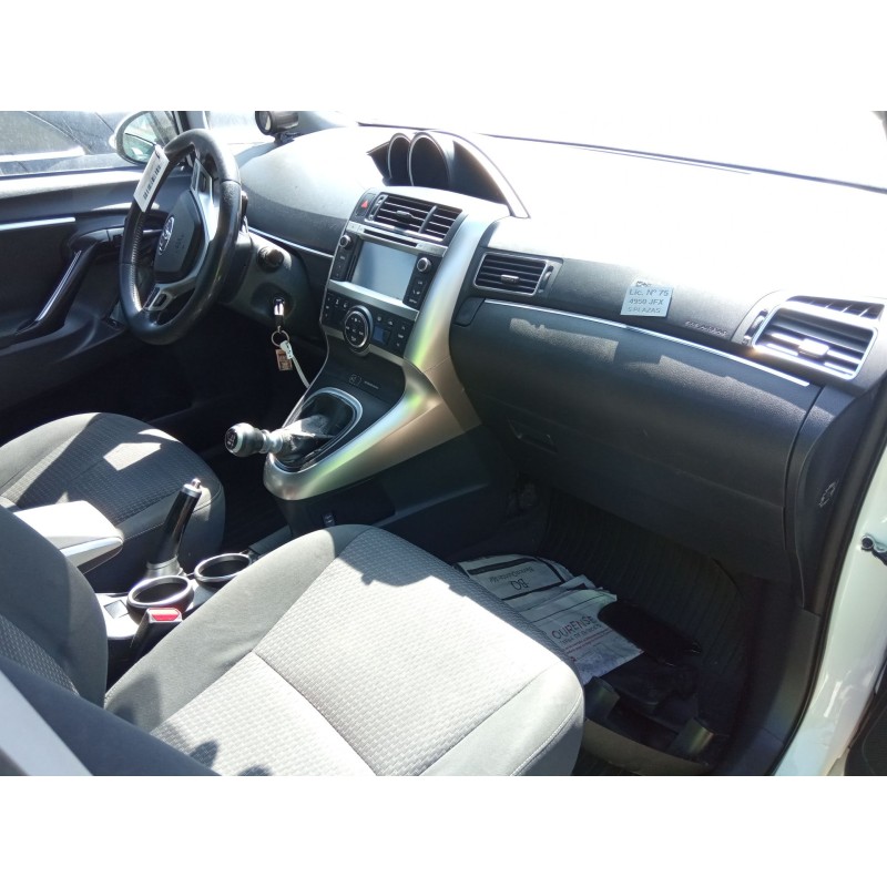 toyota verso del año 2015