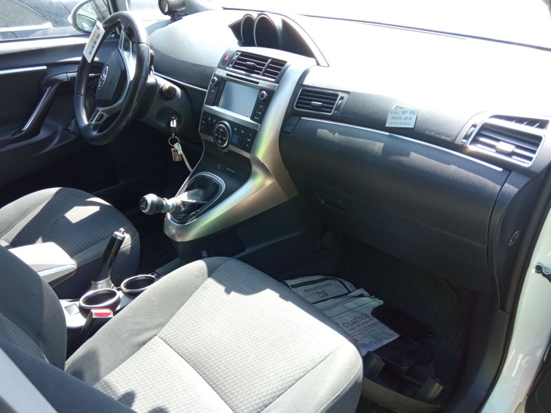 toyota verso del año 2015