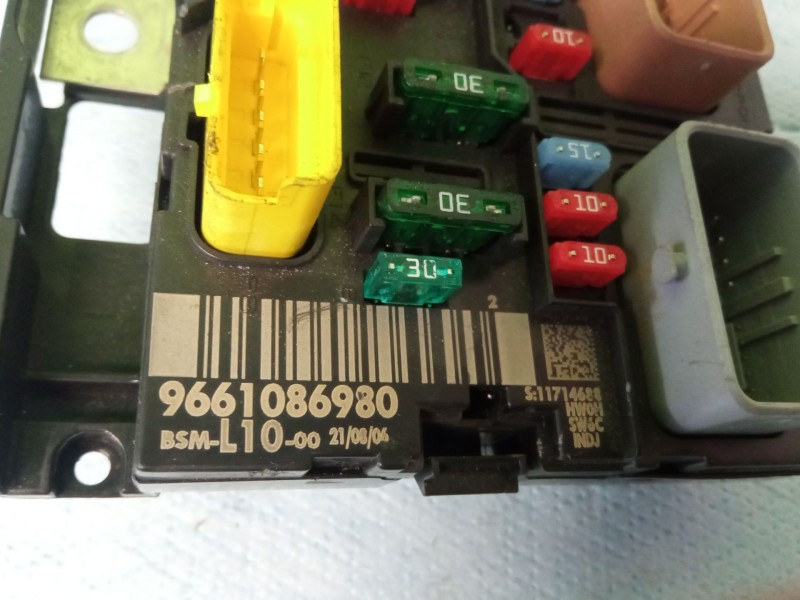 Recambio de centralita bsm l11-00 para peugeot 207 referencia OEM IAM 9661086980  