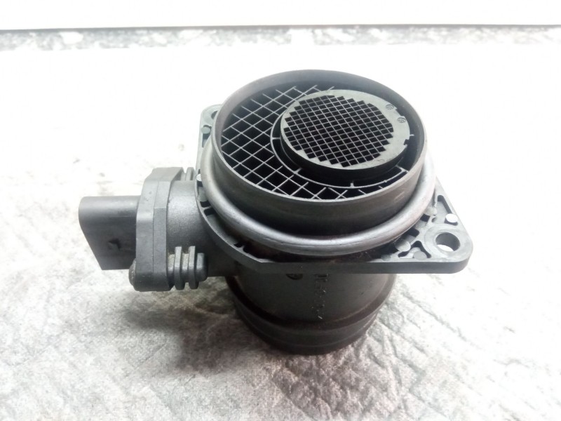 Recambio de caudalimetro para audi a3 referencia OEM IAM 038906461B  