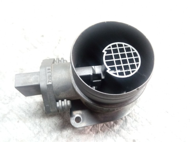 Recambio de caudalimetro para audi a3 referencia OEM IAM 038906461B  