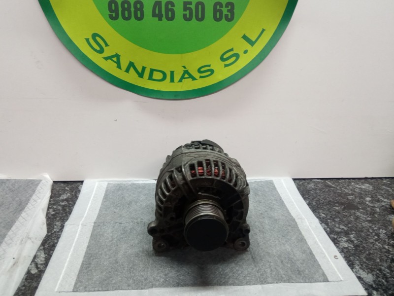 Recambio de alternador 140 amp para volkswagen golf referencia OEM IAM 06F903023F  